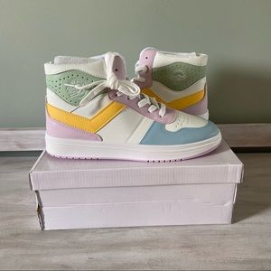 Pony City Wings Womens Hi Top Sneakers SZ 10 M Pink And White Pastel NEW